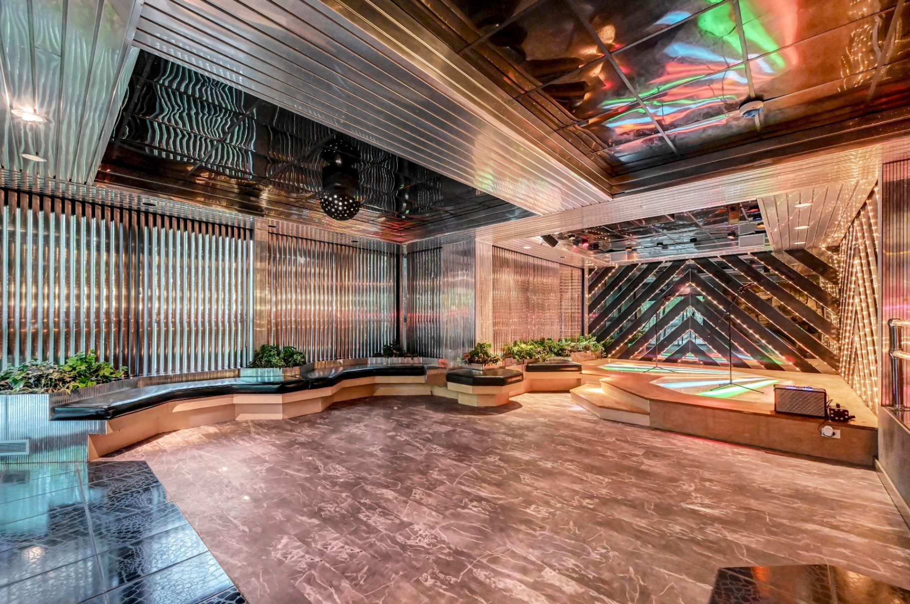 Pocono Luxury Retreats | Luxury Vacation Rental in the Poconos